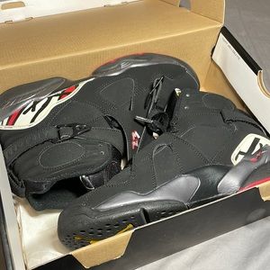 Jordan 8 Retro “Playoffs” (2013)